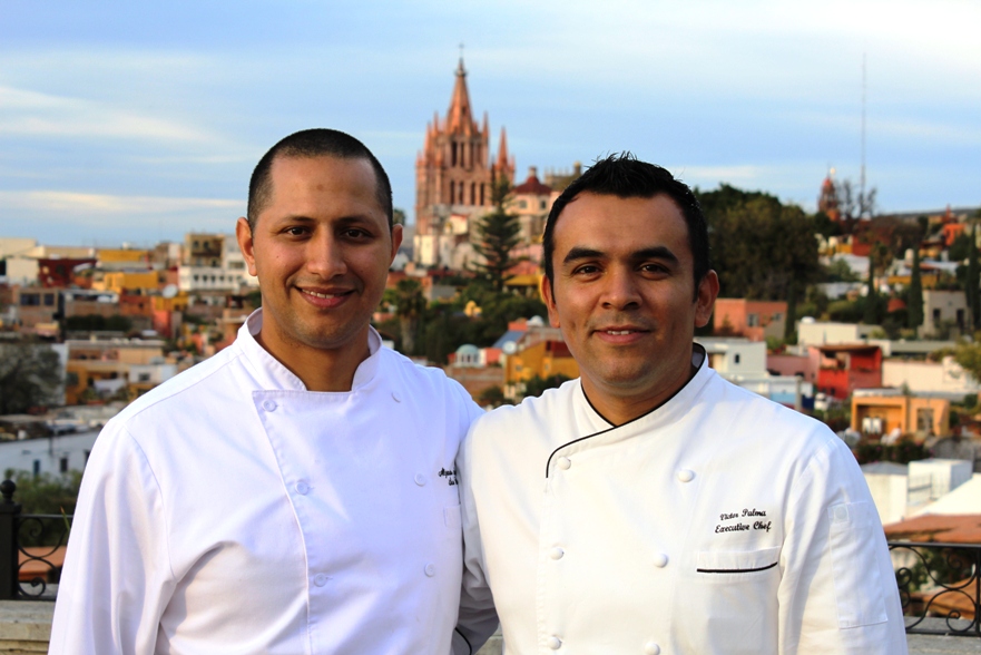 Sous Chef Alejandro Meléndez (left) and Executive Chef Víctor Palma